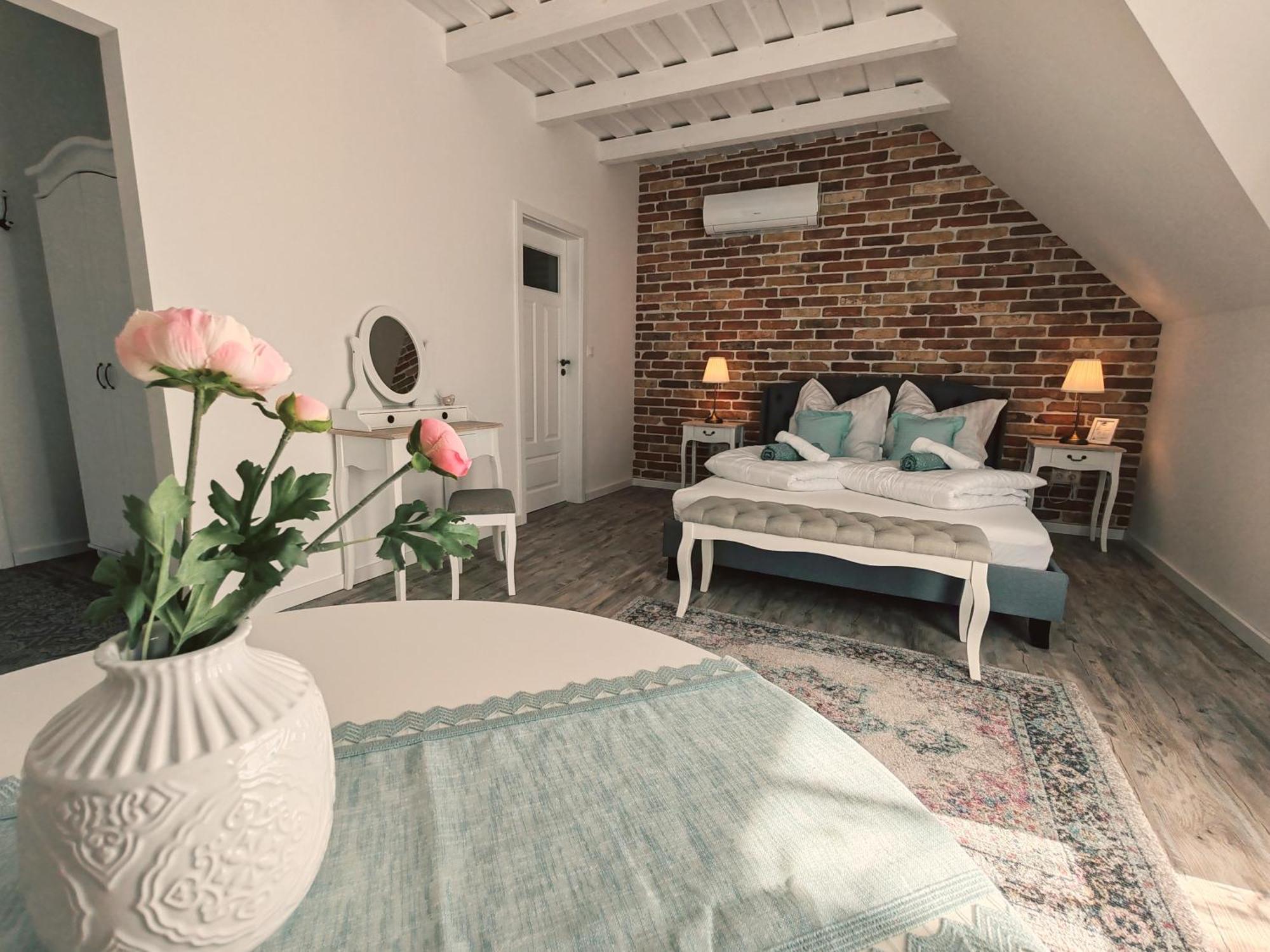 Elisoria Superiors Hotell Cserszegtomaj Exteriör bild